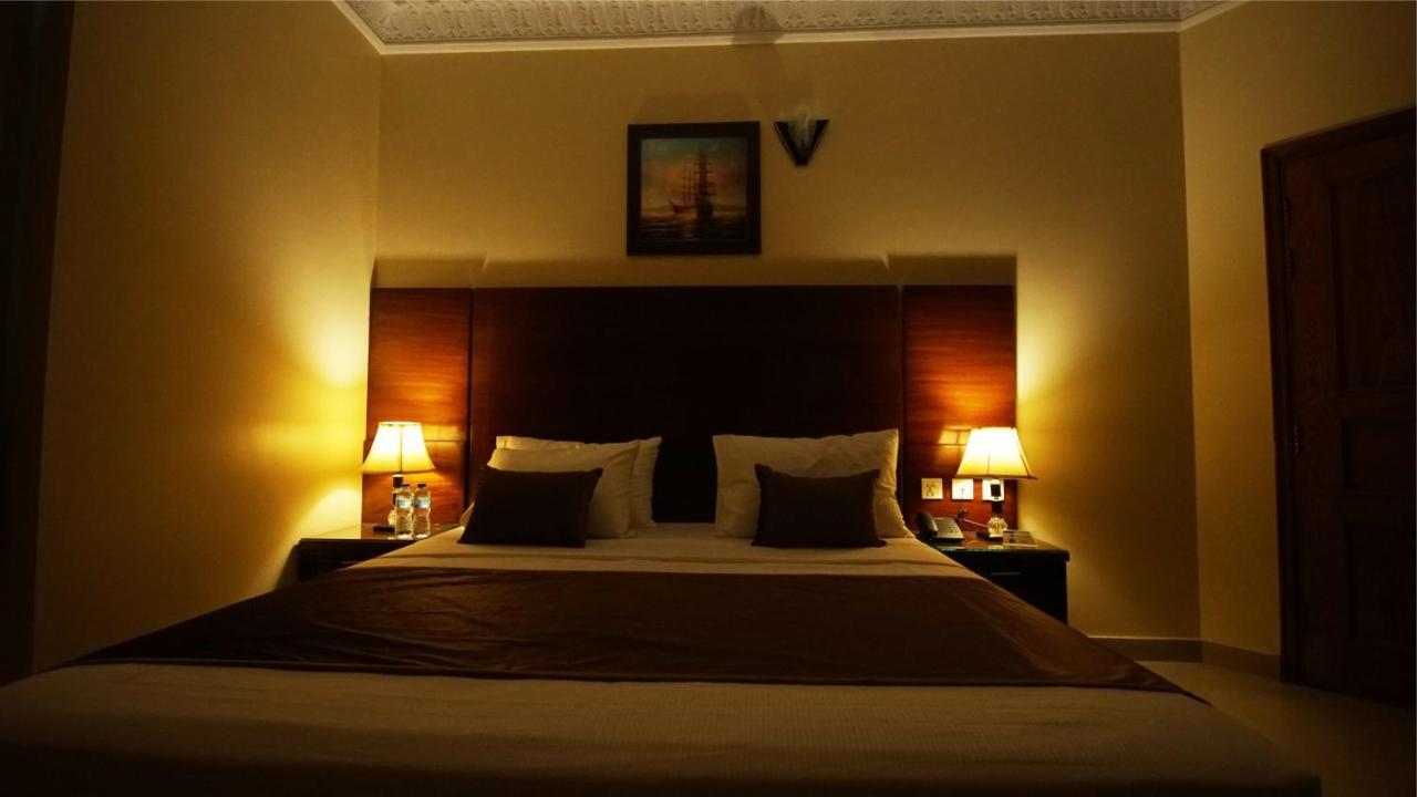 World Inn Hotel Karachi Eksteriør bilde
