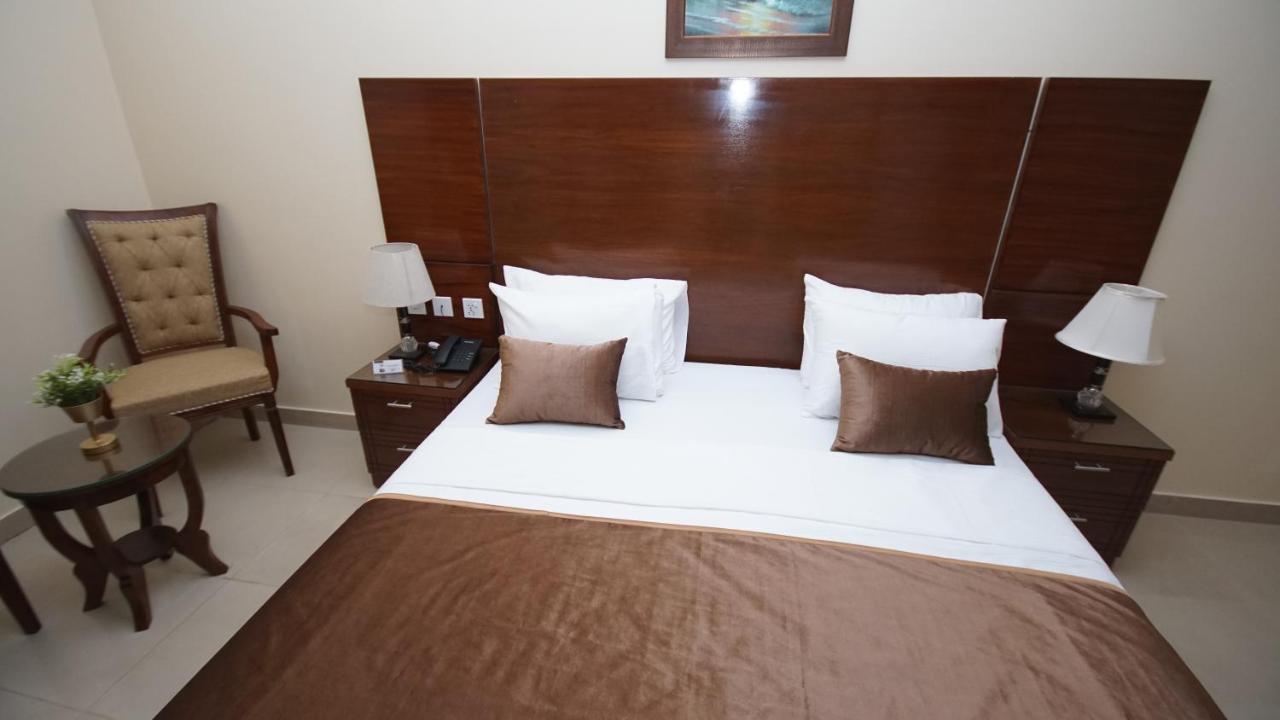 World Inn Hotel Karachi Eksteriør bilde