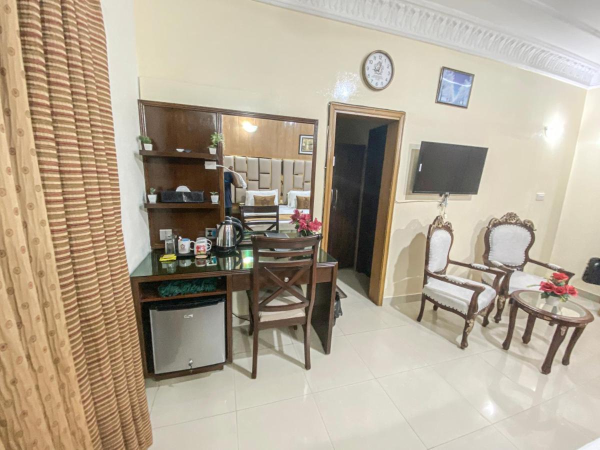 World Inn Hotel Karachi Eksteriør bilde
