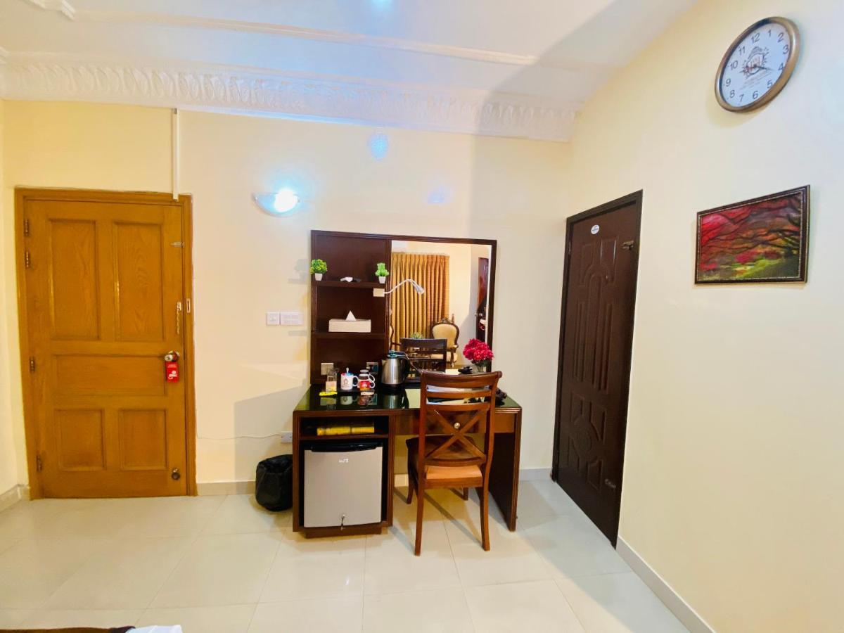 World Inn Hotel Karachi Eksteriør bilde